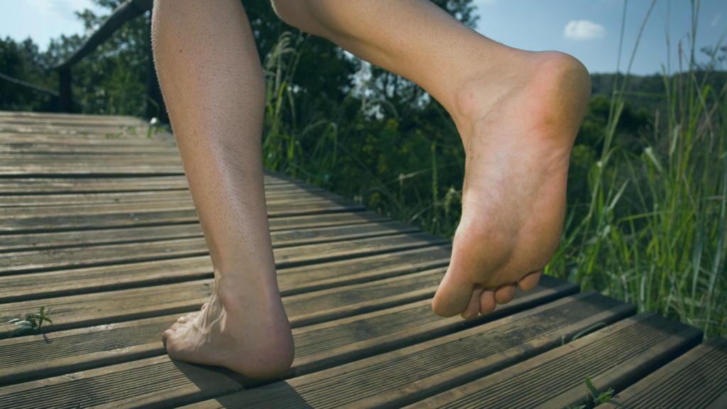 Барефутинг. Барефутинг (англ barefooting — «босиком»). Barefoot Шри Ланка. Barefoot Alloy. Feet fit